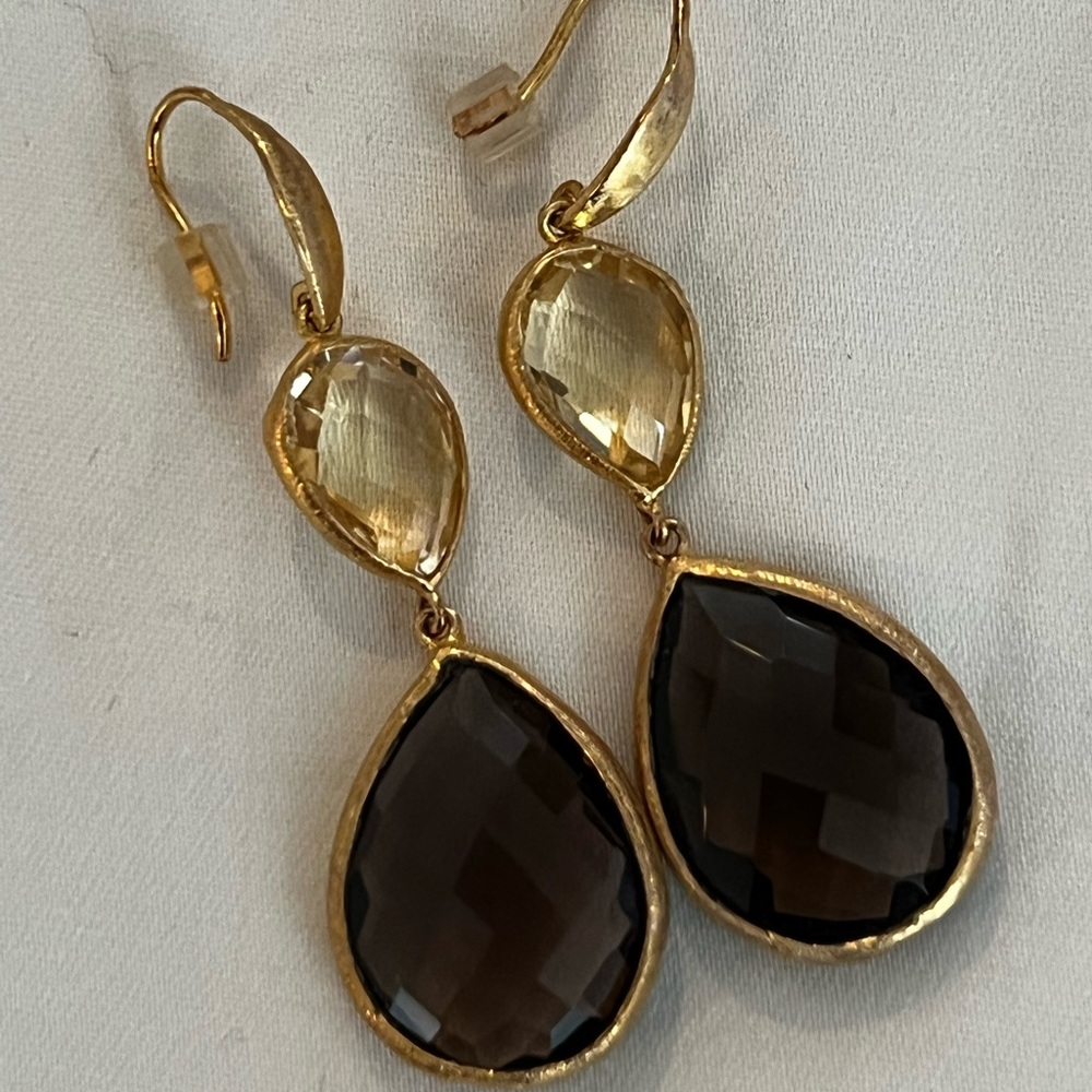 Gold plates over silver, pear shape drop earrings. Citrine and smoky topaz